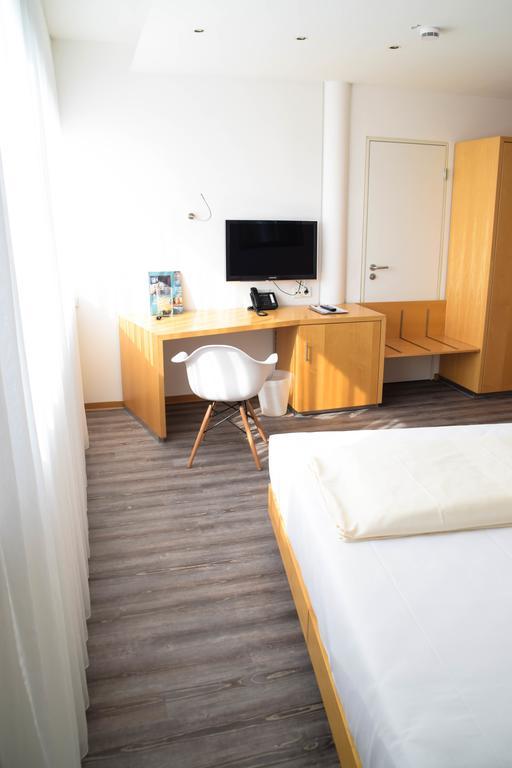 Cristall Hotel Waghäusel Eksteriør bilde