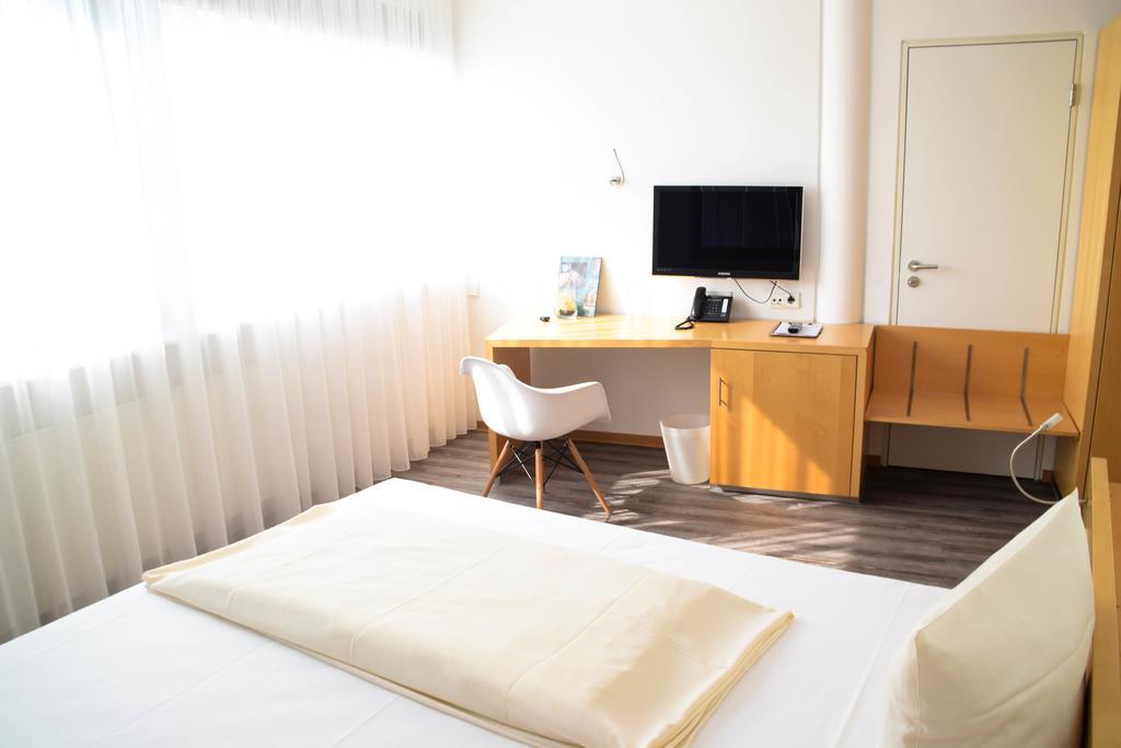 Cristall Hotel Waghäusel Eksteriør bilde